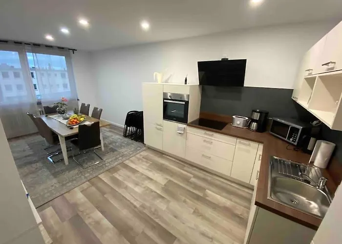 Apartment City Süd- 5 Zimmer_15 Personen _ Komplett_eingerichtet