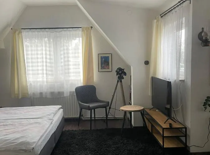 Albi Studio HH Airport
