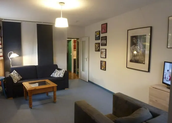 Zentrum Volksdorf 400m zur U-Bahn! Sehr gute Lage schickes Apartment