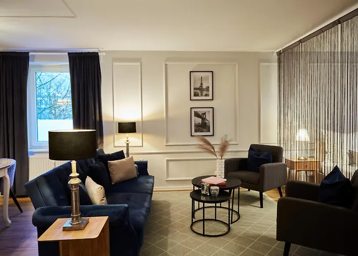 R B Apartment am Airport Hamburg - 1-4 Personen - Küche - Smart TV - Waschmaschine - perfekt für Geschäftsreisende oder Familien