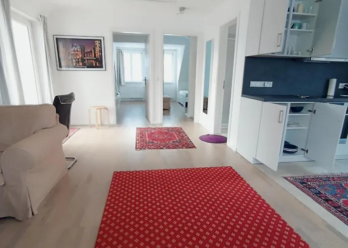 Peaceful Apartment-3 Zi, Loggia & Garden In Blankenese