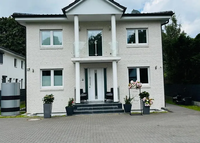 Modern living in Hamburg-Wandsbek SELF CHECK-IN 2x Schlafzimmer 1x Schlafsofa
