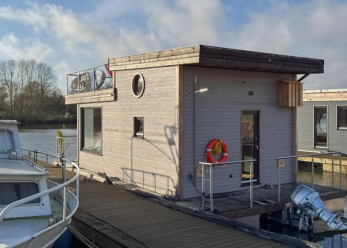Dein Hausboot OFF für deine Auszeit in Hamburg