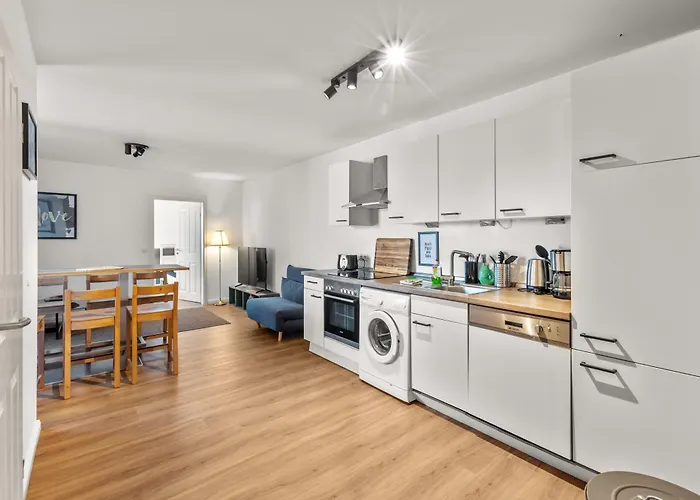 Grosses City Apartment Mit Terasse