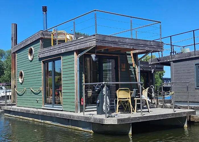 Besonderer Urlaub Auf Hausboot Tystnaden