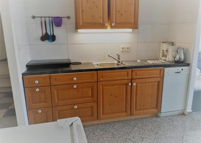 Mehrbettzimmer Hamburg 3 Betten Kueche Bola 2