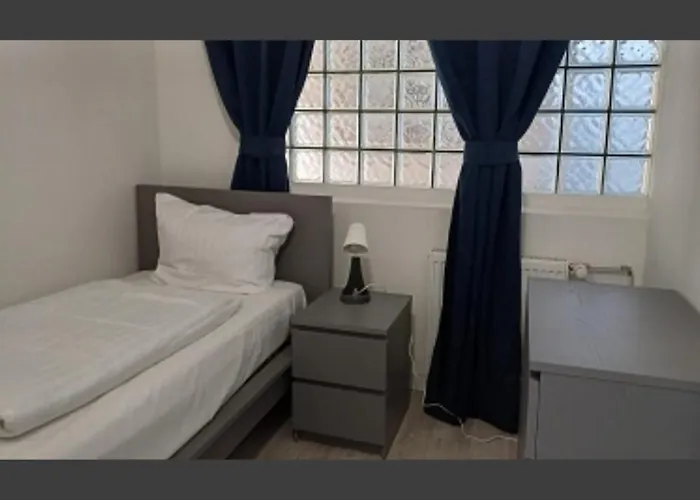 BoLA Ferienwohnung 40 Hamburg Wandsbek 3 Betten, 3 SZ, Küche, Bad