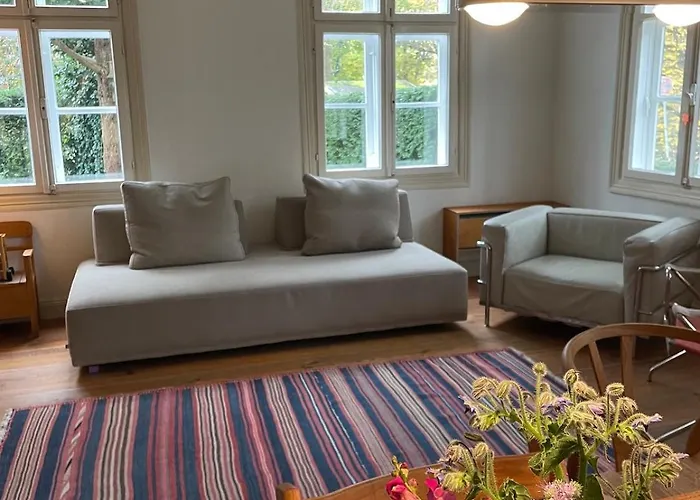 Spacious Living At Jenischpark And Derbypark