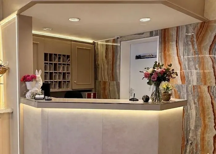 Hotel Condor