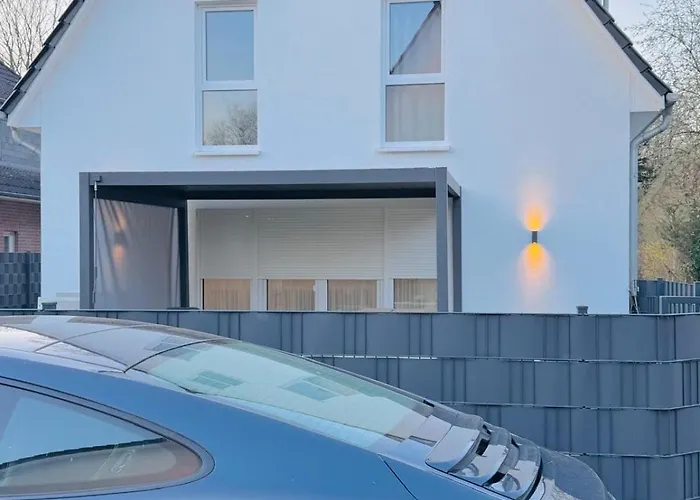 Beautiful House With 3 Bedrooms, Garden, Parking