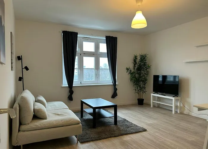 Spacious Apartment For 4