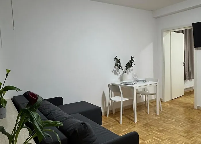 2-Room Apartment In Hamburg-Wandsbek