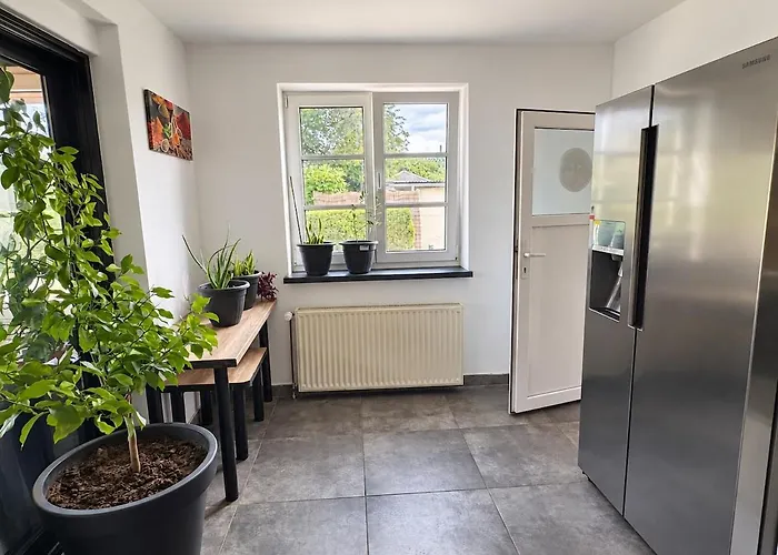Hamburg Airport House & Free Parking