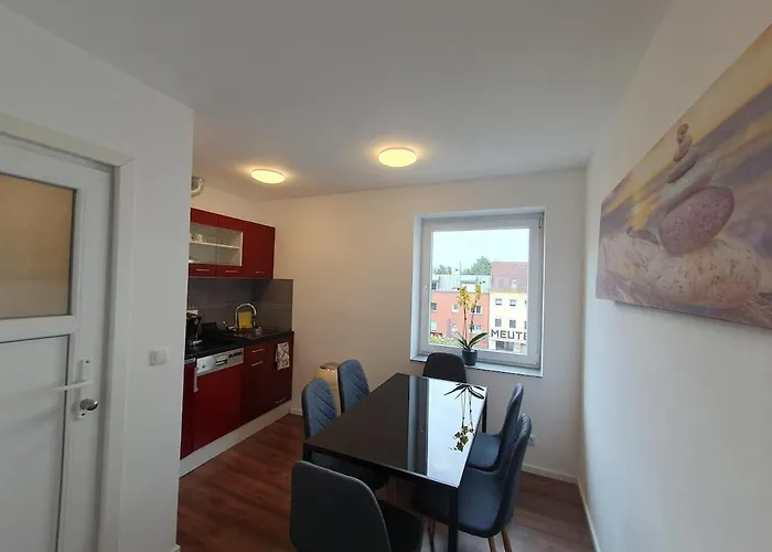 H3R Exclusive Apartment In St Pauli, For Men Only